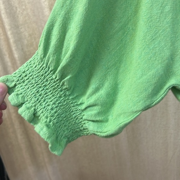 Green Short Sleeve Round Neck Top - Umgee - Picture 5 of 5